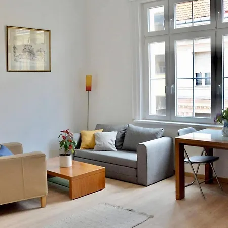 Apartamento Nick's Apartment-spacious, And Quiet, By Margit Bridge