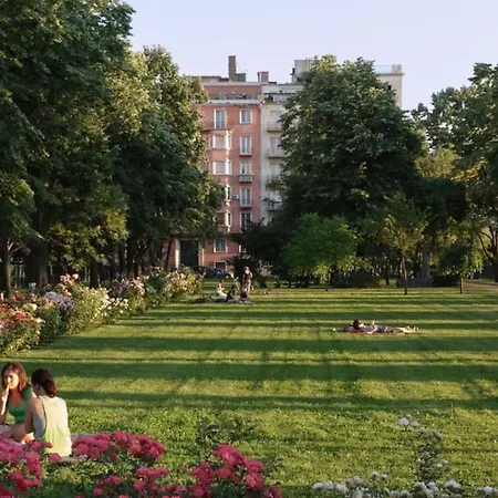 Nick's Apartment-spacious, And Quiet, By Margit Bridge Apartment Budapest