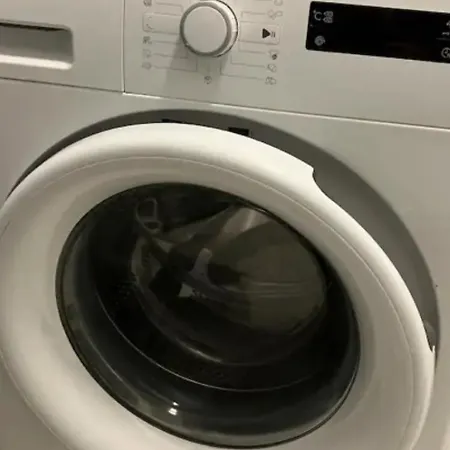 Nick's Apartment-spacious, And Quiet, By Margit Bridge Lejlighed Budapest